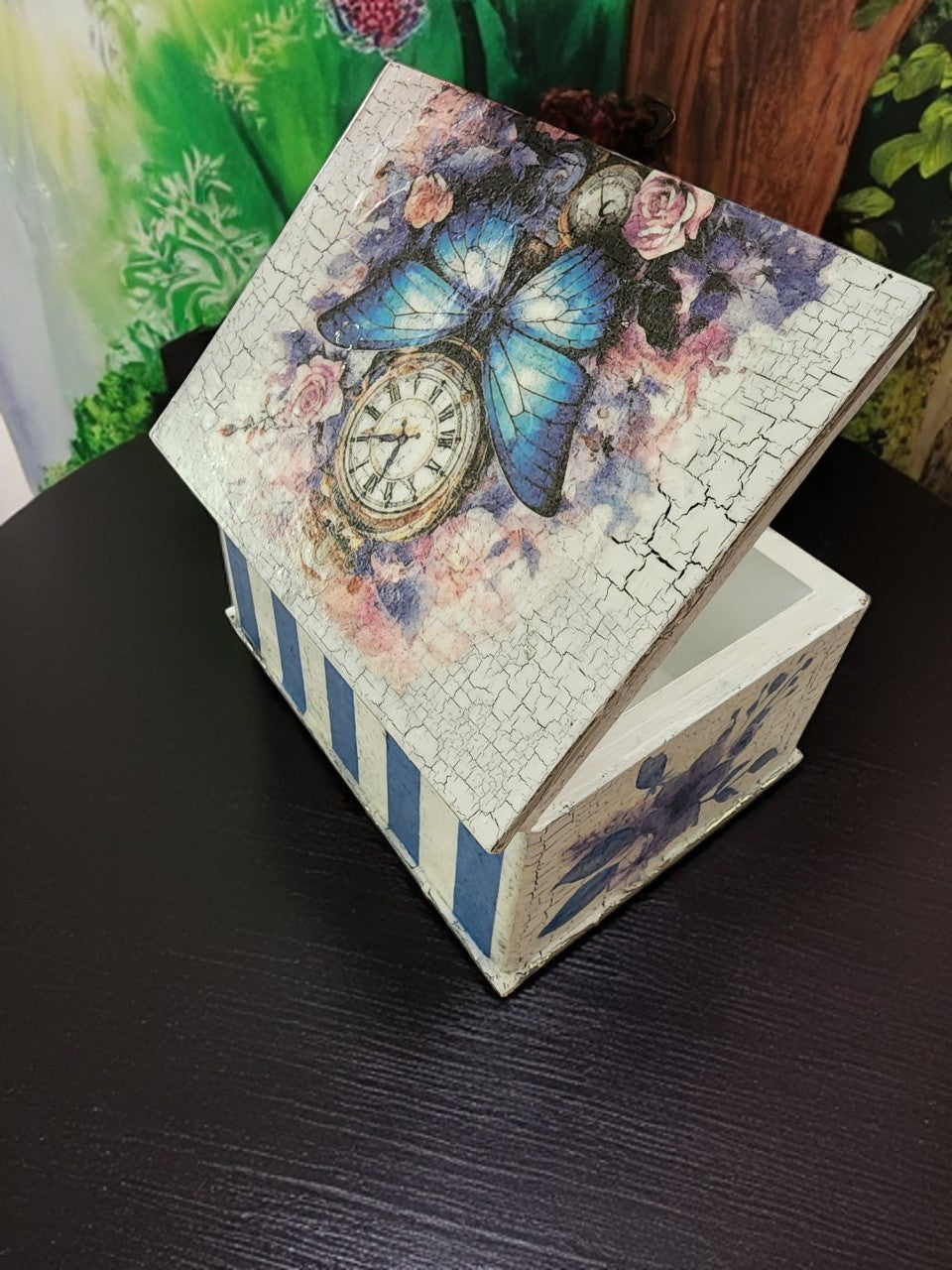 Wooden box