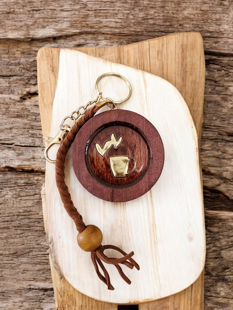 Round wooden keychain
