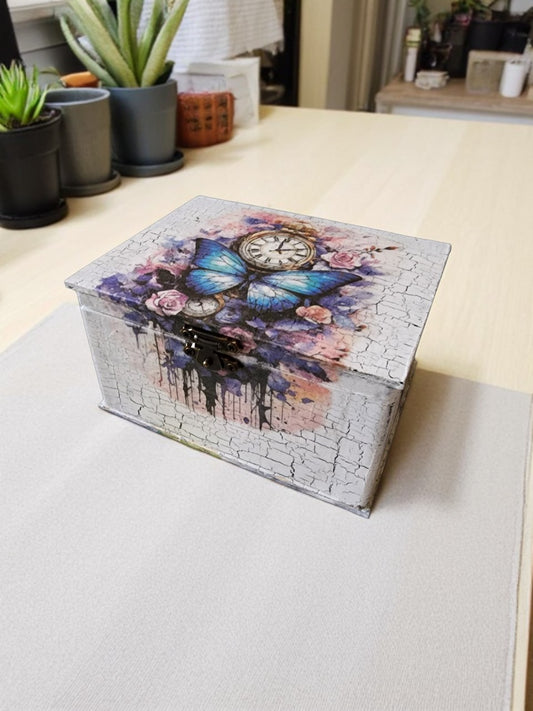 Wooden box