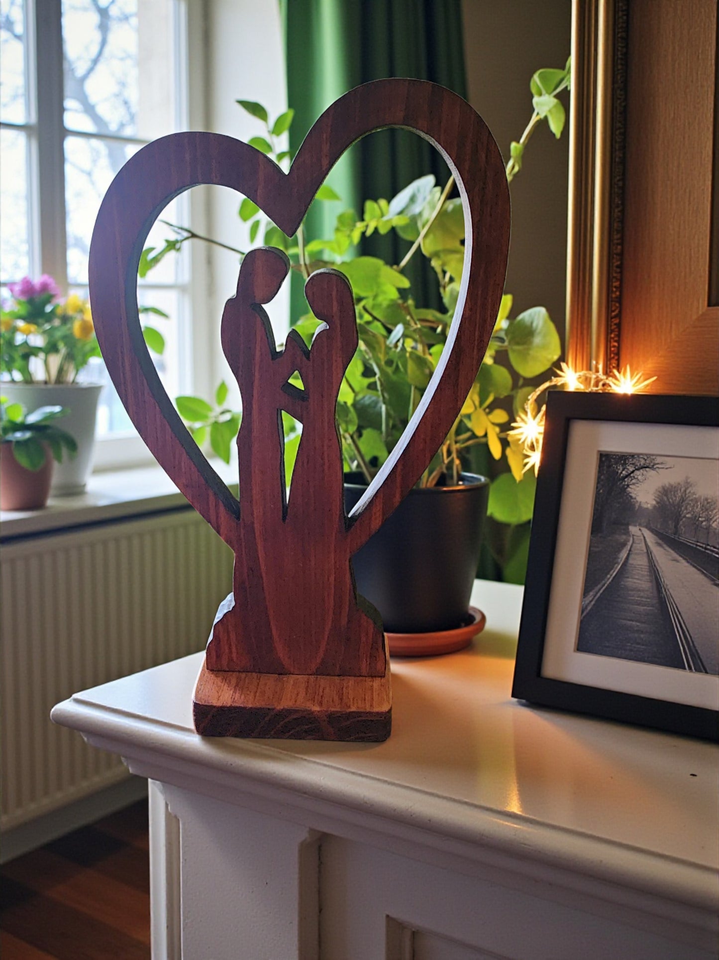 Wooden Couple Heart Sculpture - Handcrafted Romantic Decor Gift